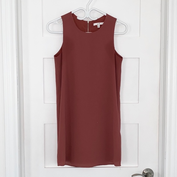 CUTE LITTLE DRESS 🌸 - Picture 3 of 3